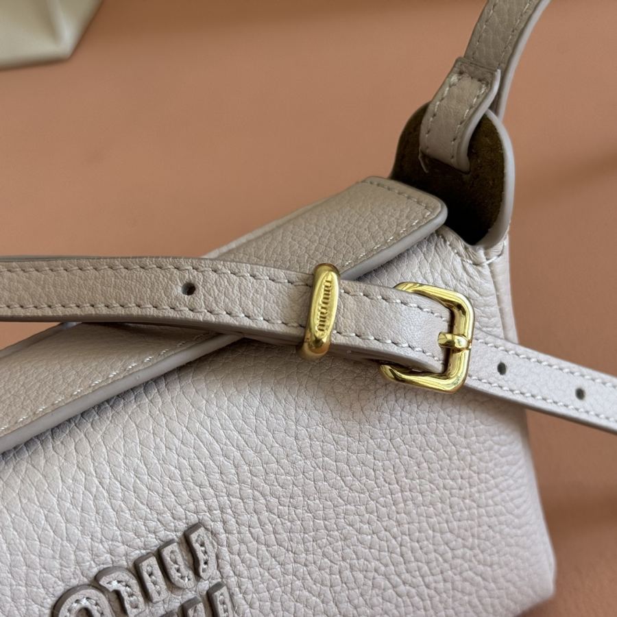 1:1 Replica Miu bag 】5 BE097 Miu Logo MAX — AAA Quality Replica — photo 6