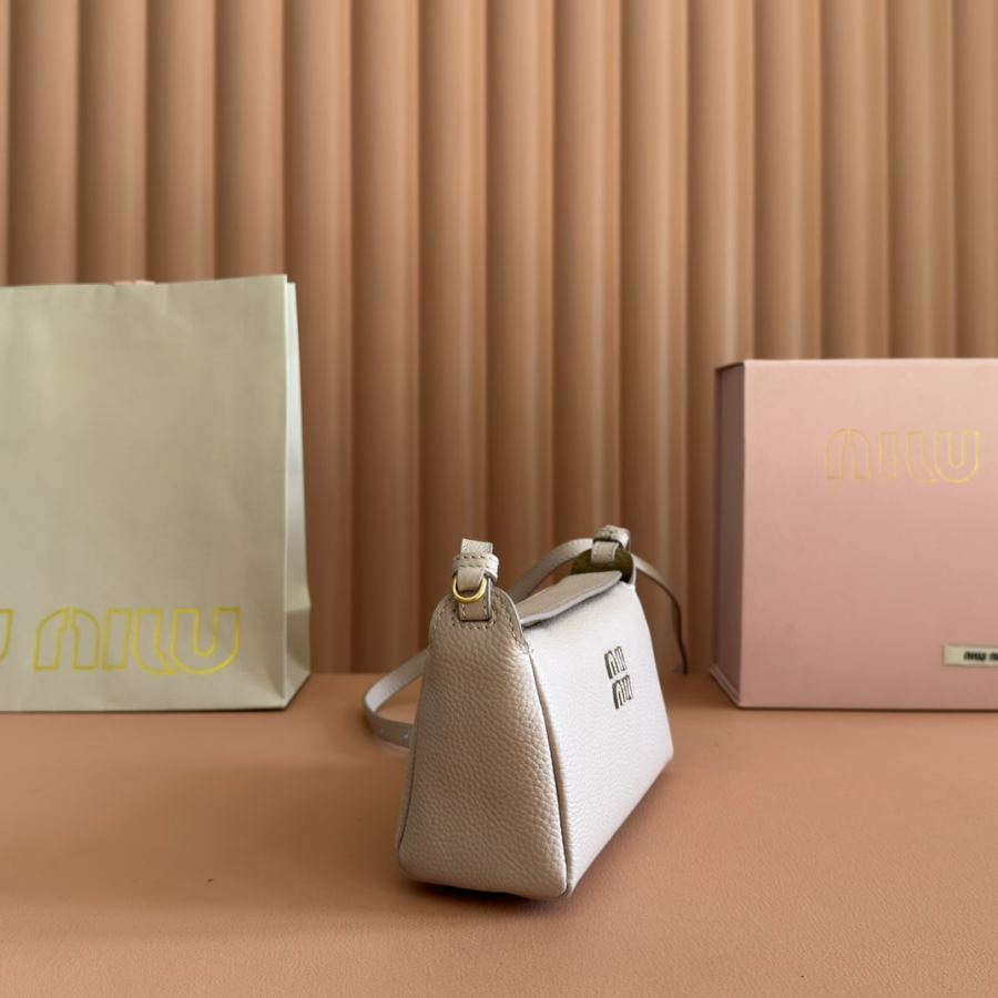 1:1 Replica Miu bag 】5 BE097 Miu Logo MAX — AAA Quality Replica — photo 3