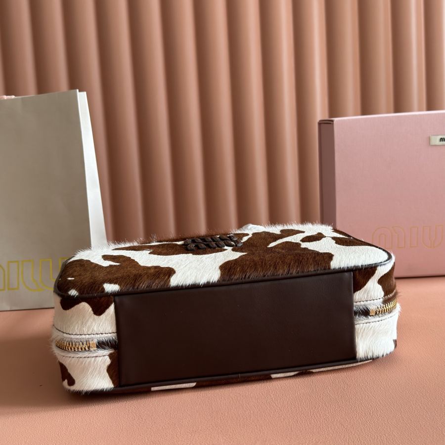 1:1 Replica Miu bag M New Arrival Miu — Premium Replica — photo 4