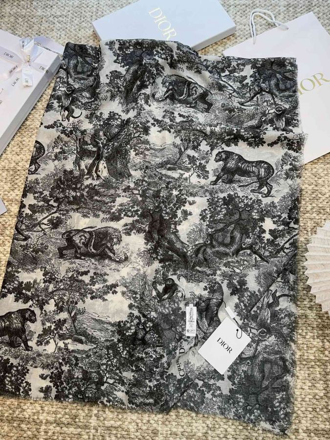 1:1 Replica Dior scarf — AAA Quality Replica — photo 4
