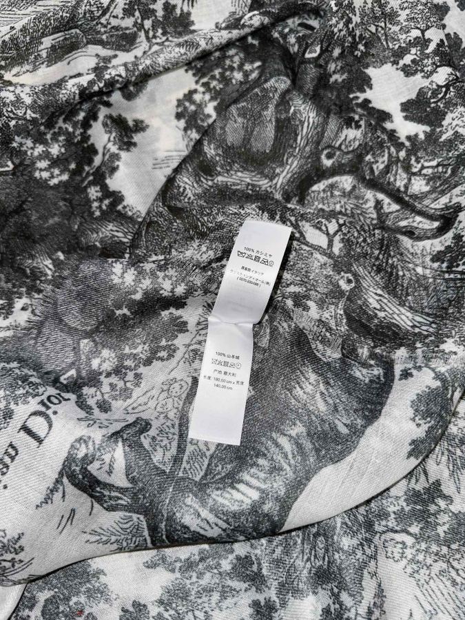 1:1 Replica Dior scarf — AAA Quality Replica — photo 5