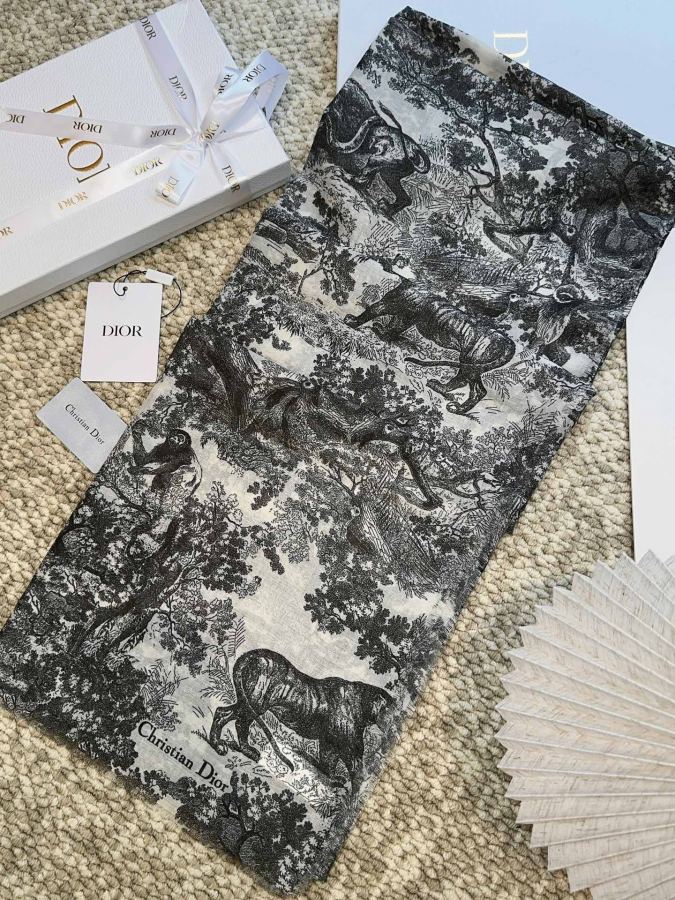 1:1 Replica Dior scarf — AAA Quality Replica — photo 8