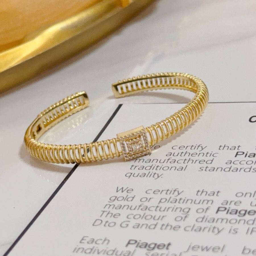 1:1 Replica Piaget Watches Piaget V — Premium Replica — photo 3