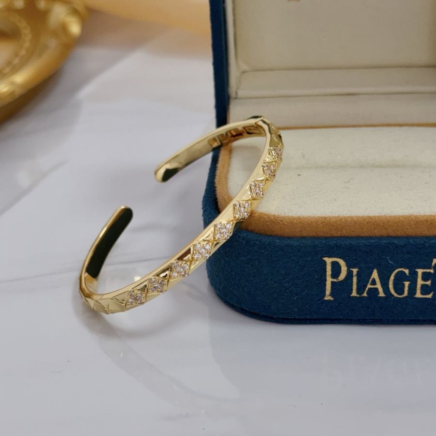 1:1 Replica Piaget Watches Piaget V — AAA Quality Replica — photo 3