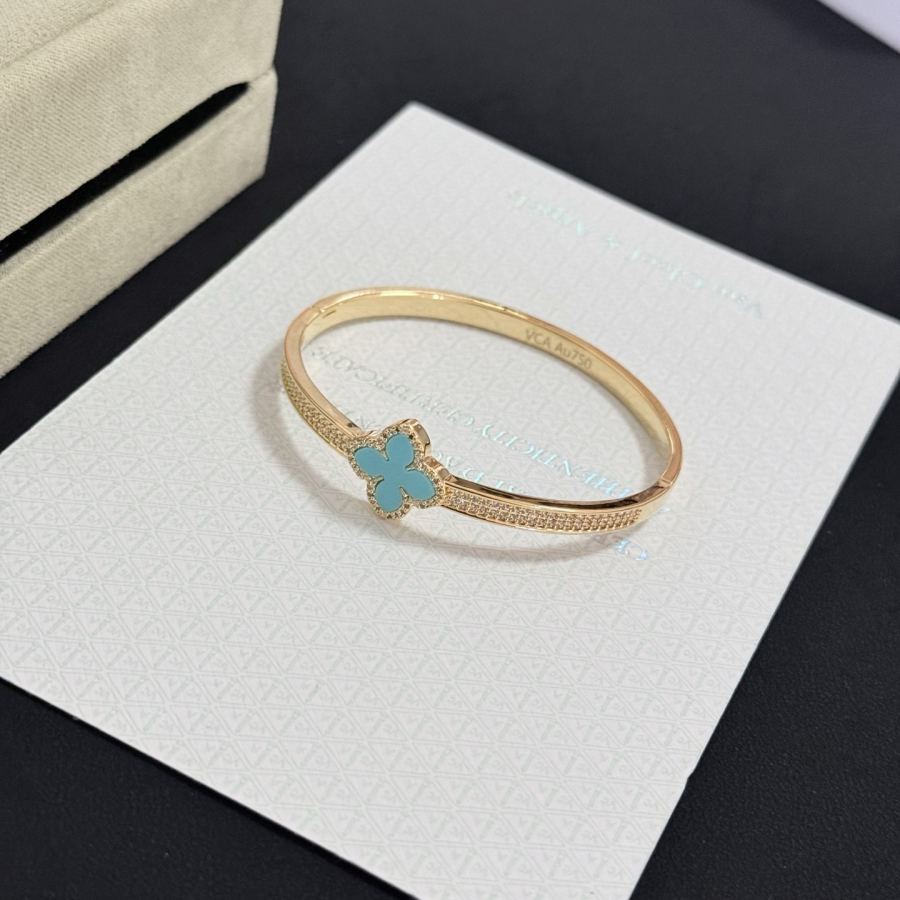 1:1 Replica Van Cleef & Arpels Jewelry 〔 〕 VCA V — AAA Quality Replica — photo 7