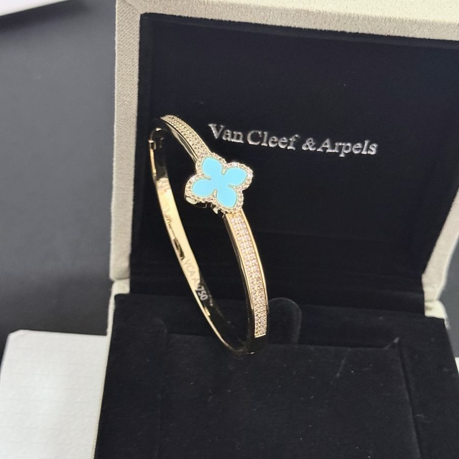 1:1 Replica Van Cleef & Arpels Jewelry 〔 〕 VCA V — AAA Quality Replica — photo 4