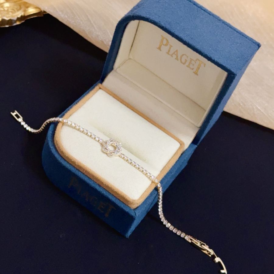 1:1 Replica Piaget Watches Piaget V — AAA Quality Replica — photo 4