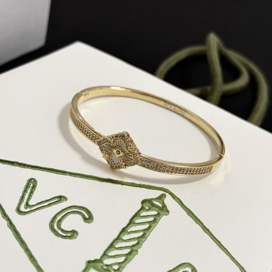 1:1 Replica Van Cleef & Arpels Jewelry 〔 〕 VCA V — AAA Quality Replica — photo 9