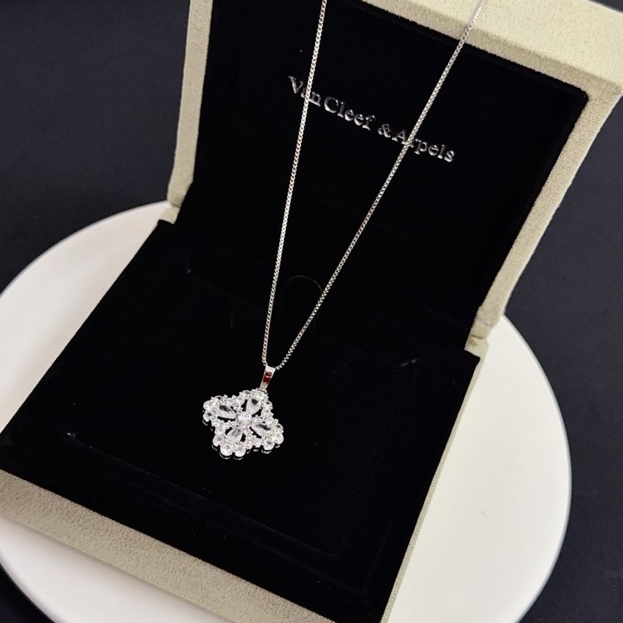1:1 Replica Van Cleef & Arpels Jewelry VCA — Premium Replica — photo 5