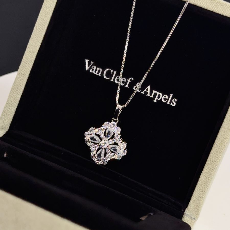 1:1 Replica Van Cleef & Arpels Jewelry VCA — Premium Replica — photo 7