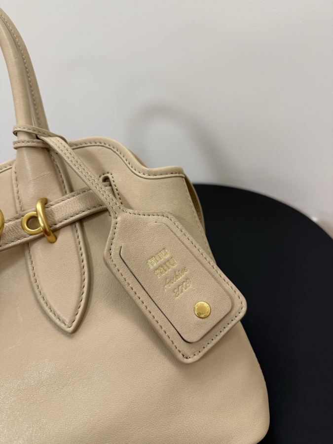 1:1 Replica Miu bag 𝗠𝗶𝘂𝗠𝗶𝘂 Aventure — AAA Quality Replica — photo 4