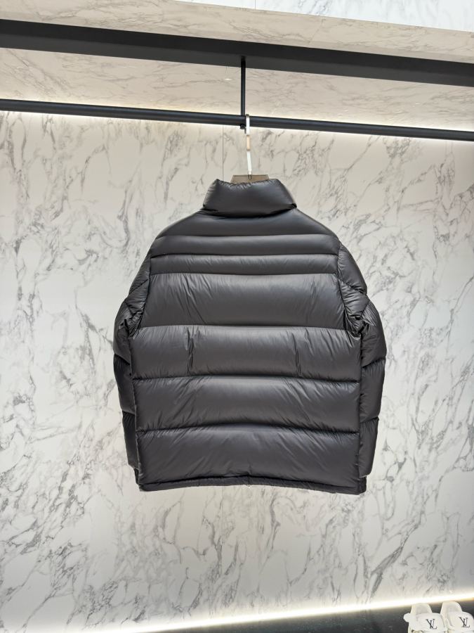 1:1 Replica Prada down jacket D prada re-nylon — Premium Replica — photo 3