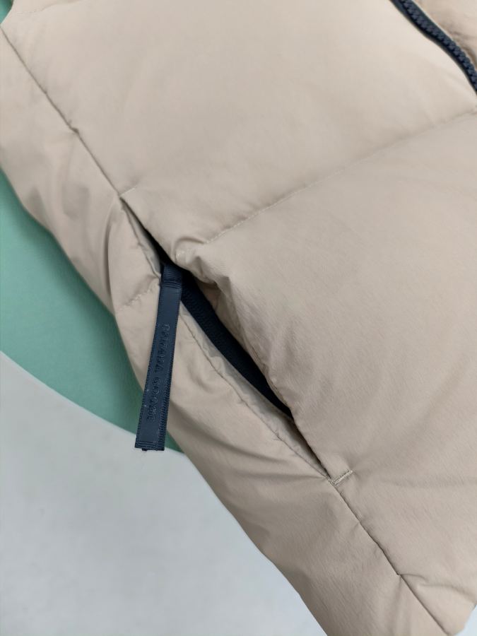 1:1 Replica GOOSE down jacket, Model 2804 M — AAA Quality Replica — photo 6