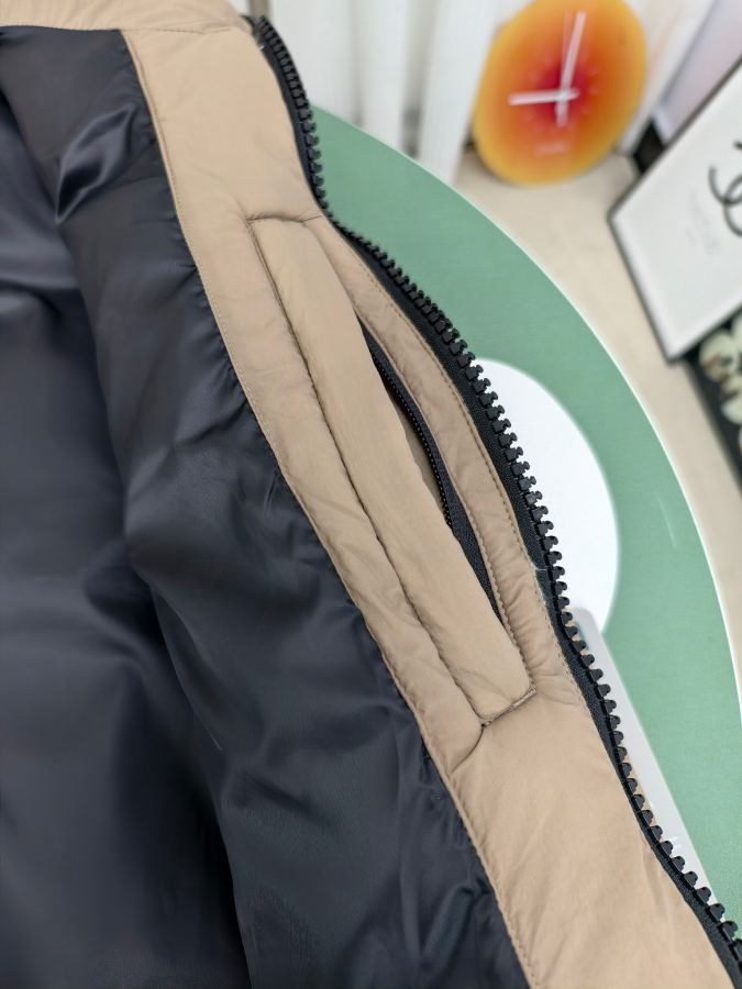 1:1 Replica GOOSE down jacket, Model 2804 M — AAA Quality Replica — photo 8