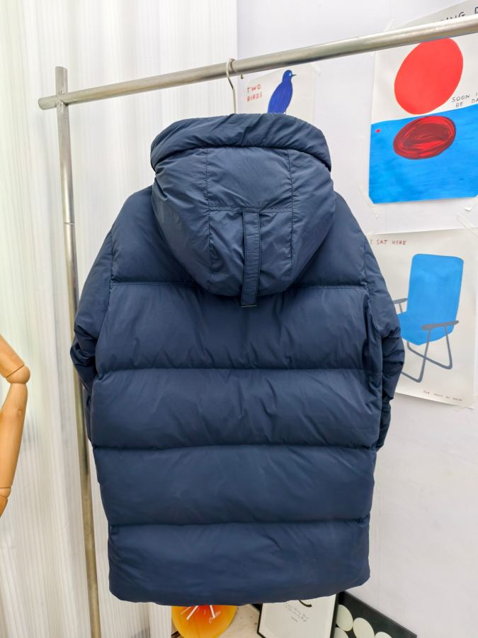 1:1 Replica GOOSE down jacket, Model 2801 — AAA Quality Replica — photo 10