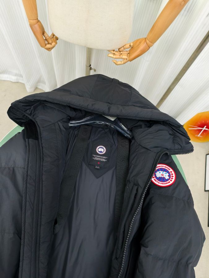 1:1 Replica GOOSE down jacket, Model 2801 — AAA Quality Replica — photo 7