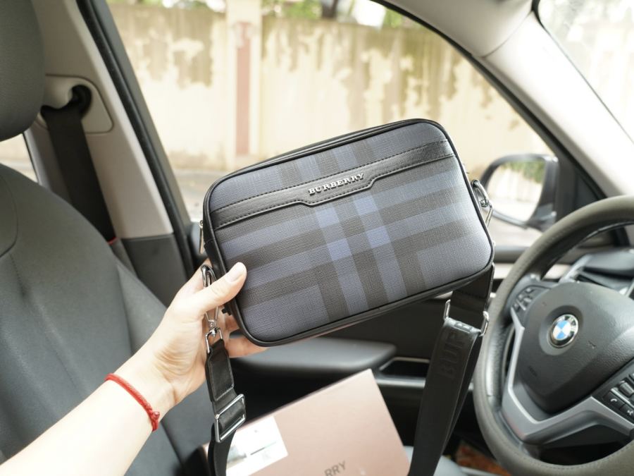 1:1 Replica Burberry bag Burberry 24x16x6 — AAA Quality Replica — photo 2