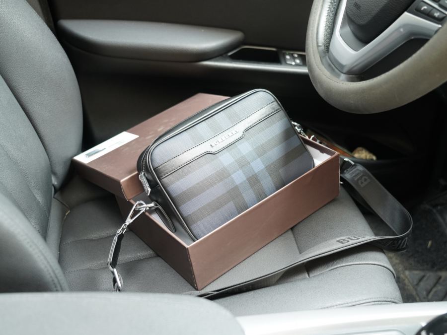 1:1 Replica Burberry bag Burberry 24x16x6 — AAA Quality Replica — photo 3