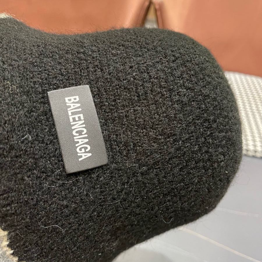 1:1 Replica Balenciaga hat BALENCIAGA New — AAA Quality Replica — photo 8
