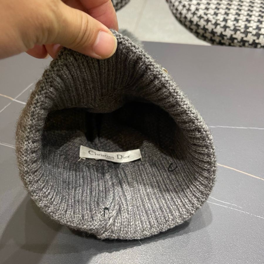 1:1 Replica prada hat PRADA — 1:1 Replica — photo 11