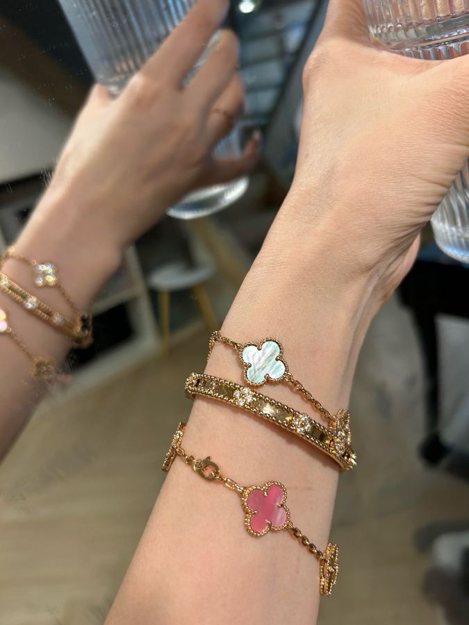 1:1 Replica Van Cleef & Arpels Jewelry VS035 [Pink laser five-flower bracelet] — 1:1 Replica — photo 6