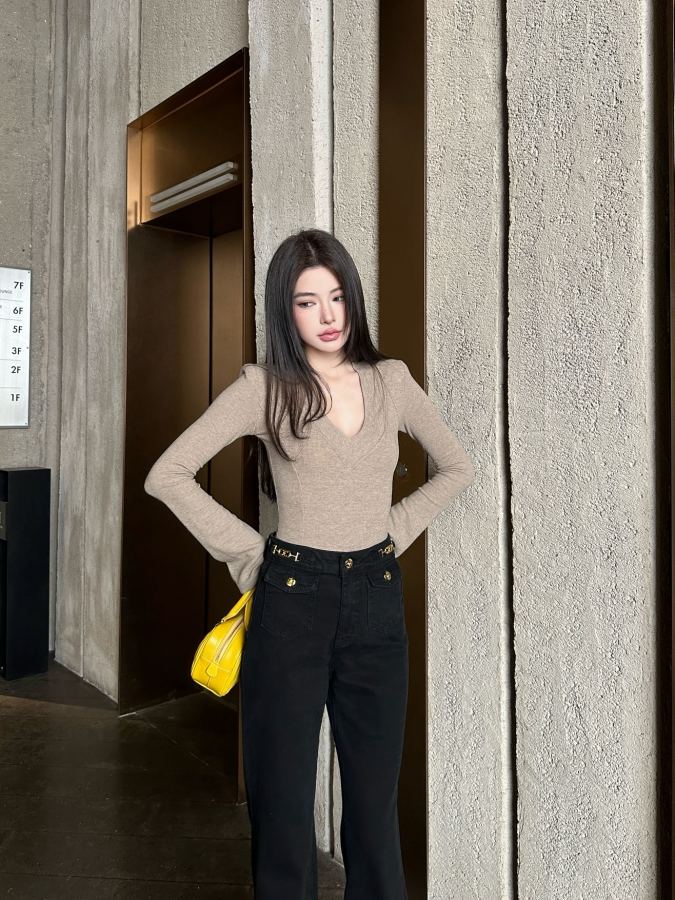 1:1 Replica Celine Women Celin*/26 SS — Premium Replica — photo 7