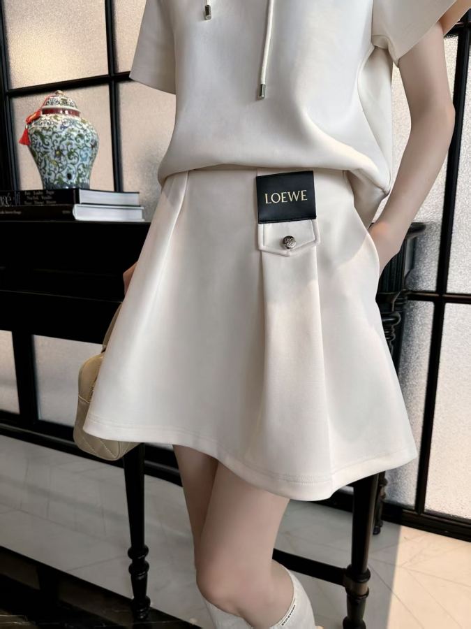 1:1 Replica LOEWE Women Loew*/26 SS New / / Logo / / SML — AAA Quality Replica — photo 2