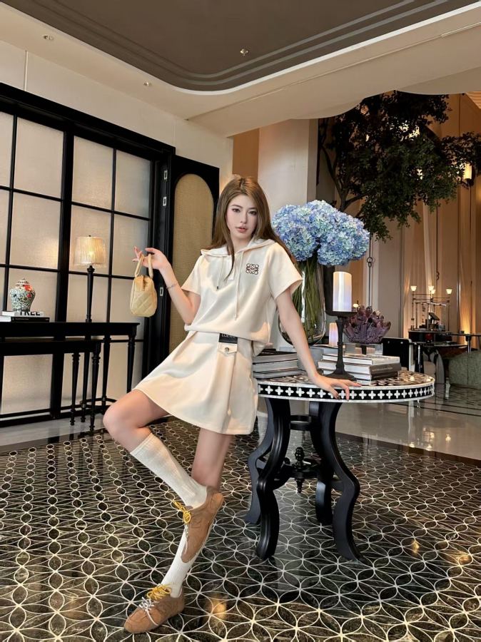 1:1 Replica LOEWE Women Loew*/26 SS New / / Logo / / SML — AAA Quality Replica — photo 8