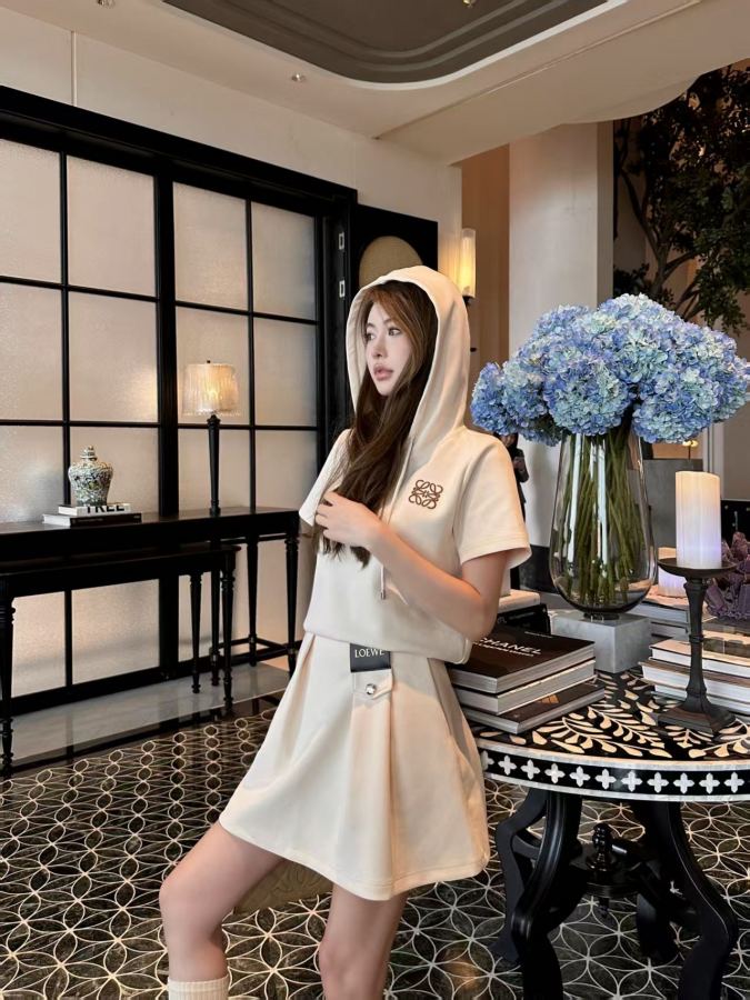 1:1 Replica LOEWE Women Loew*/26 SS New / / Logo / / SML — AAA Quality Replica — photo 7