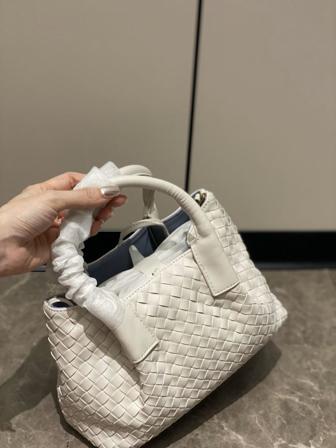 1:1 Replica Bottega Veneta bag 𝗕𝗼𝘁𝘁𝗲𝗴𝗮 𝗩𝗲𝗻𝗲𝘁𝗮 — AAA Quality Replica — photo 6