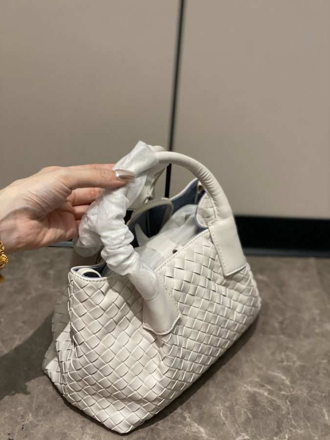 1:1 Replica Bottega Veneta bag 𝗕𝗼𝘁𝘁𝗲𝗴𝗮 𝗩𝗲𝗻𝗲𝘁𝗮 — AAA Quality Replica — photo 3