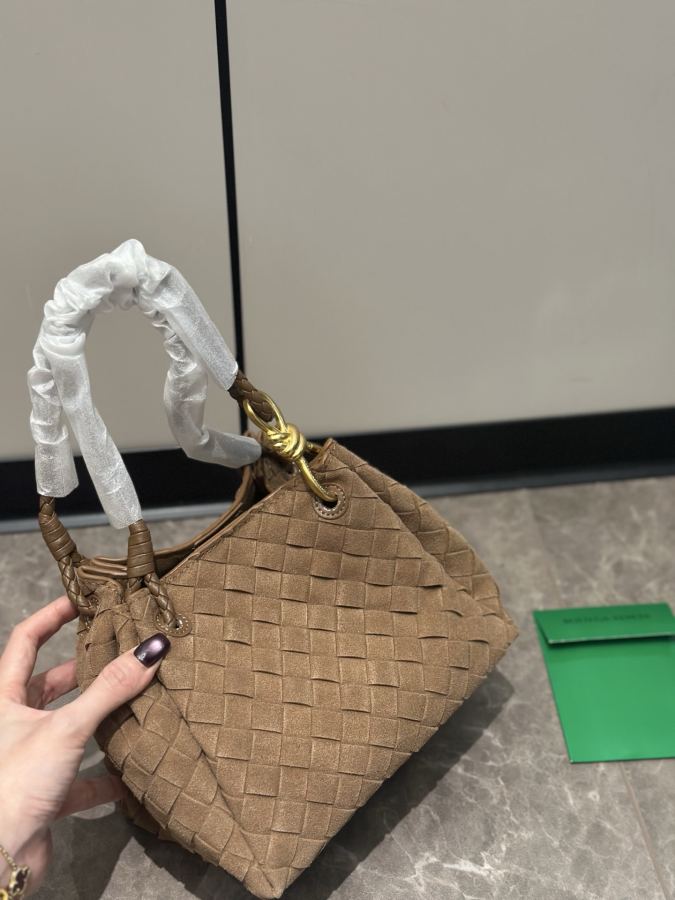 1:1 Replica Bottega Veneta bag 𝗕𝗼𝘁𝘁𝗲𝗴𝗮 𝗩𝗲𝗻𝗲𝘁𝗮 — Premium Replica — photo 8
