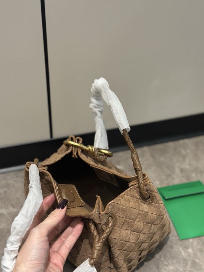 1:1 Replica Bottega Veneta bag 𝗕𝗼𝘁𝘁𝗲𝗴𝗮 𝗩𝗲𝗻𝗲𝘁𝗮 — Premium Replica — photo 9