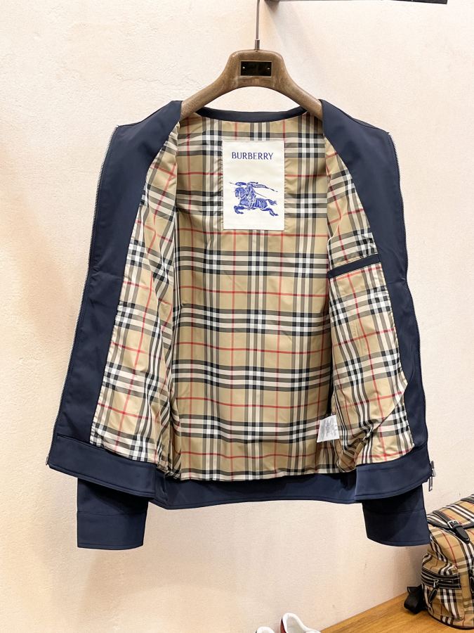 1:1 Replica Burberry men New — AAA Quality Replica — photo 7