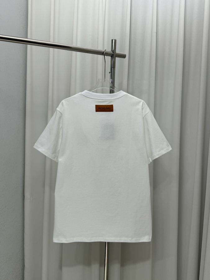 1:1 Replica LV men LV logo t — AAA Quality Replica — photo 3