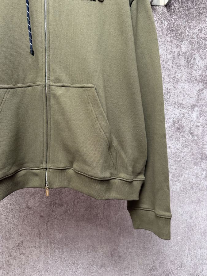 1:1 Replica MIUMIU men — Premium Replica — photo 6