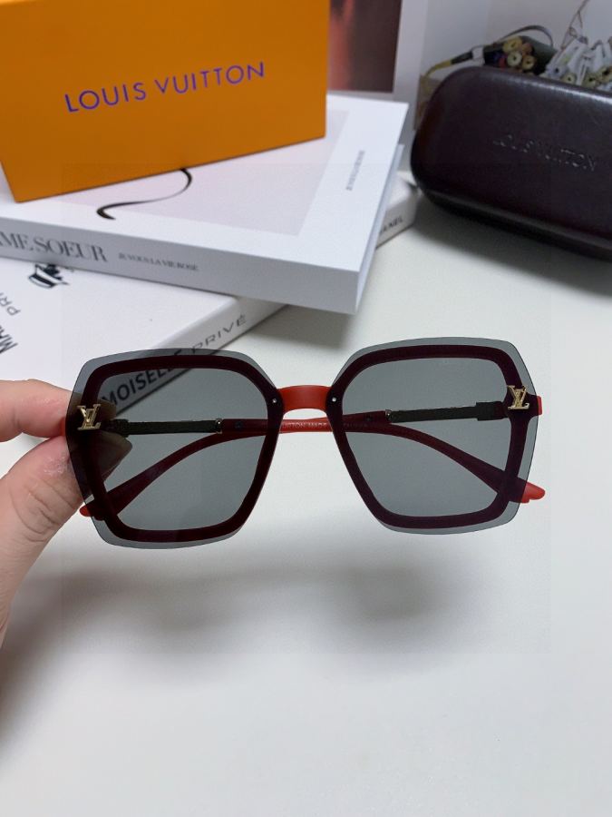 1:1 Replica LV glasses LV Louis Vuitton — AAA Quality Replica — photo 4