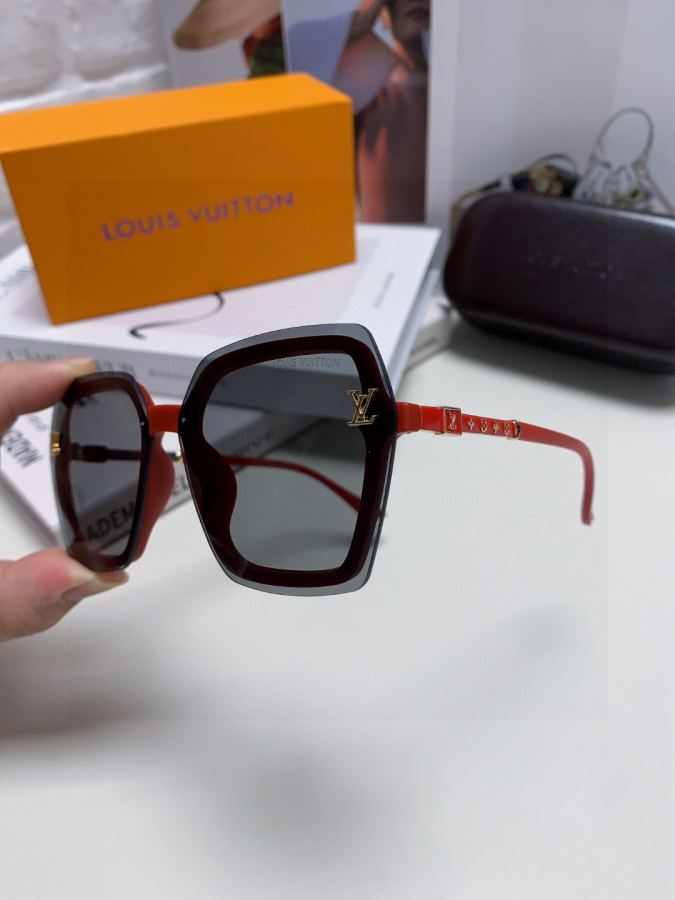 1:1 Replica LV glasses LV Louis Vuitton — AAA Quality Replica — photo 6