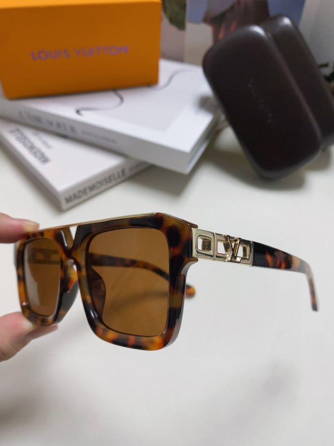 1:1 Replica LV glasses Lv Louis Vuitton — AAA Quality Replica — photo 6