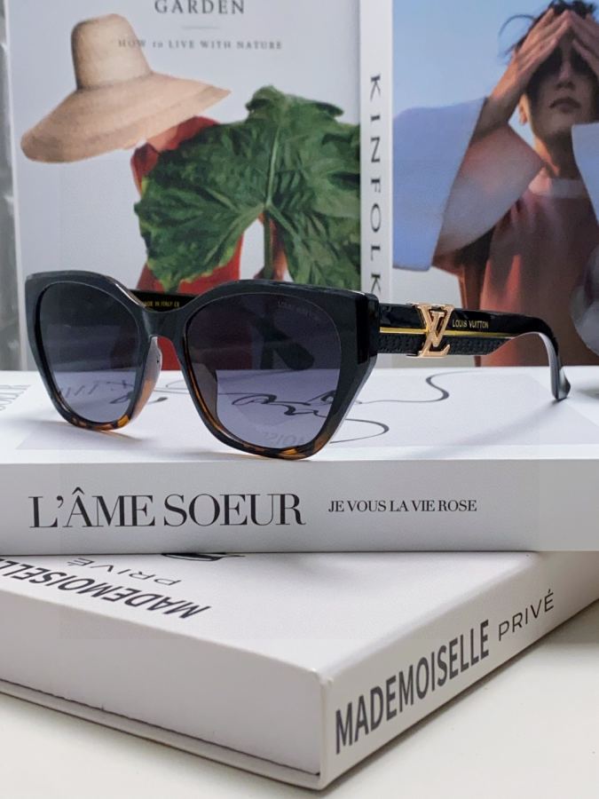 1:1 Replica LV glasses LV Louis Vuitton — AAA Quality Replica