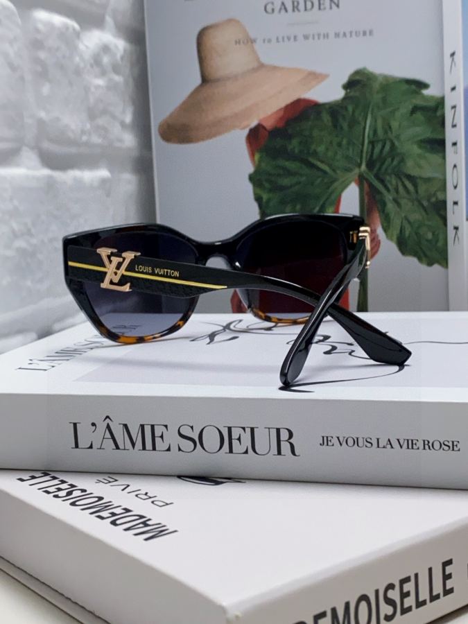 1:1 Replica LV glasses LV Louis Vuitton — AAA Quality Replica — photo 3