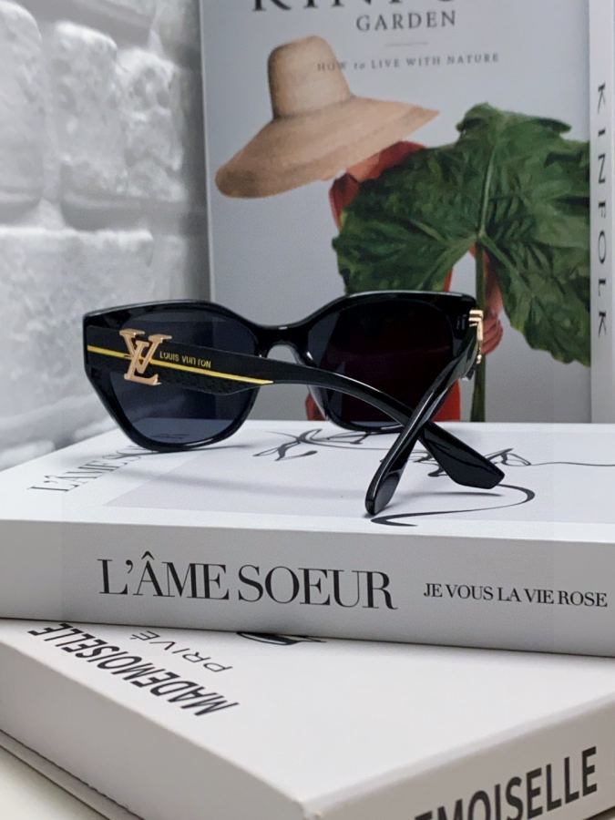 1:1 Replica LV glasses LV Louis Vuitton — AAA Quality Replica — photo 3