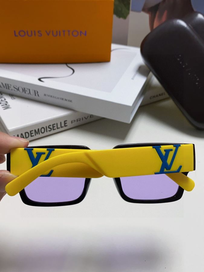 1:1 Replica LV glasses LV Louis Vuitton — AAA Quality Replica — photo 5
