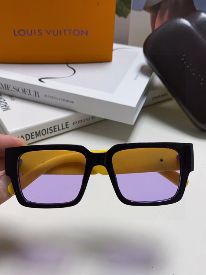 1:1 Replica LV glasses LV Louis Vuitton — AAA Quality Replica — photo 4