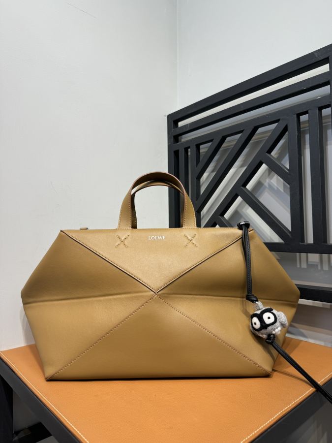 1:1 Replica LOEWE bag Men's — AAA Quality Replica — photo 4