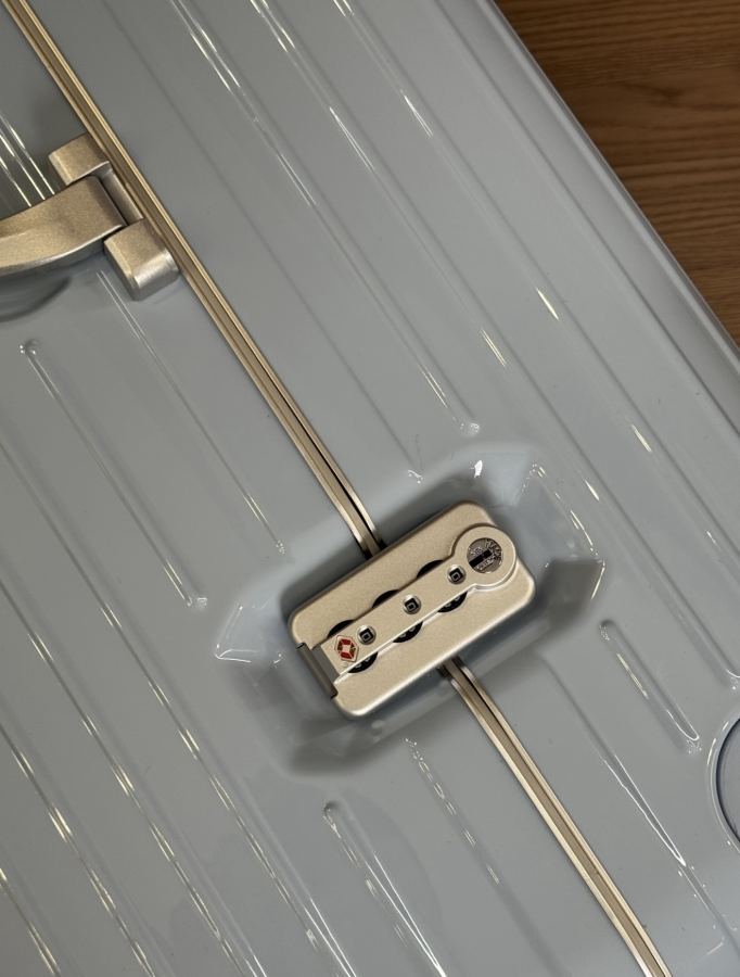 1:1 Replica suitcase RIMOW/ w Hybird — AAA Quality Replica — photo 8