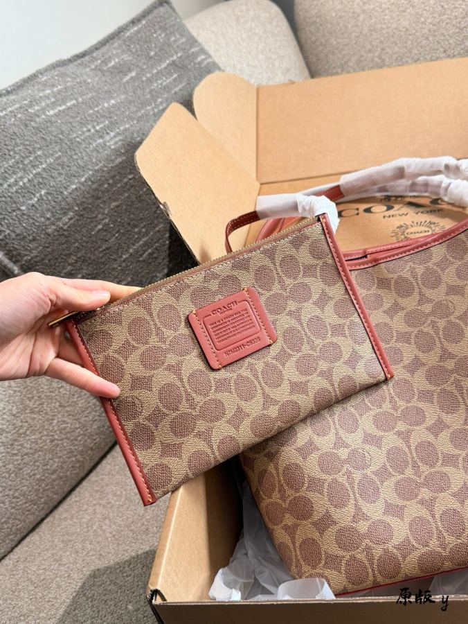1:1 Replica COACH bag Coach day — 1:1 Replica — photo 4