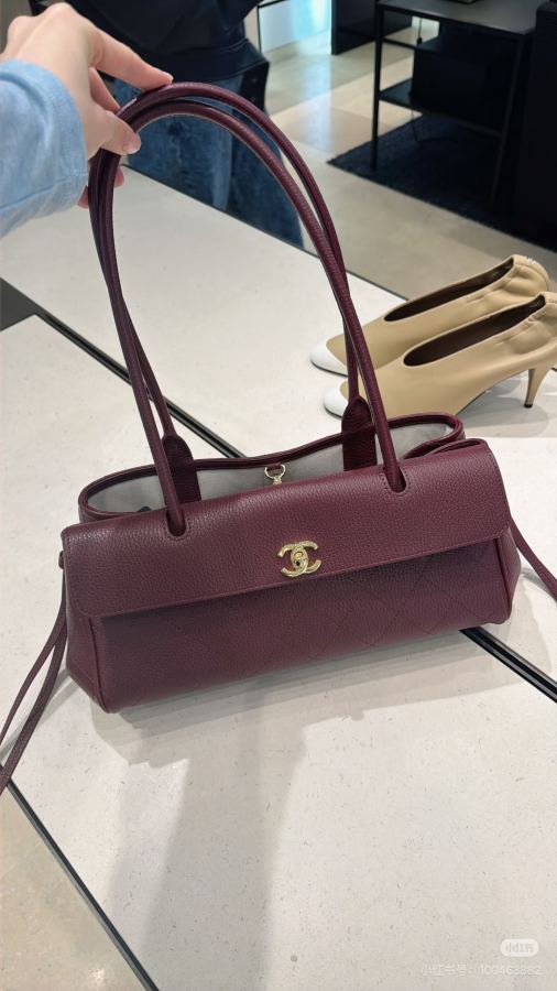 1:1 Replica Chanel Women chanel — AAA Quality Replica — photo 3