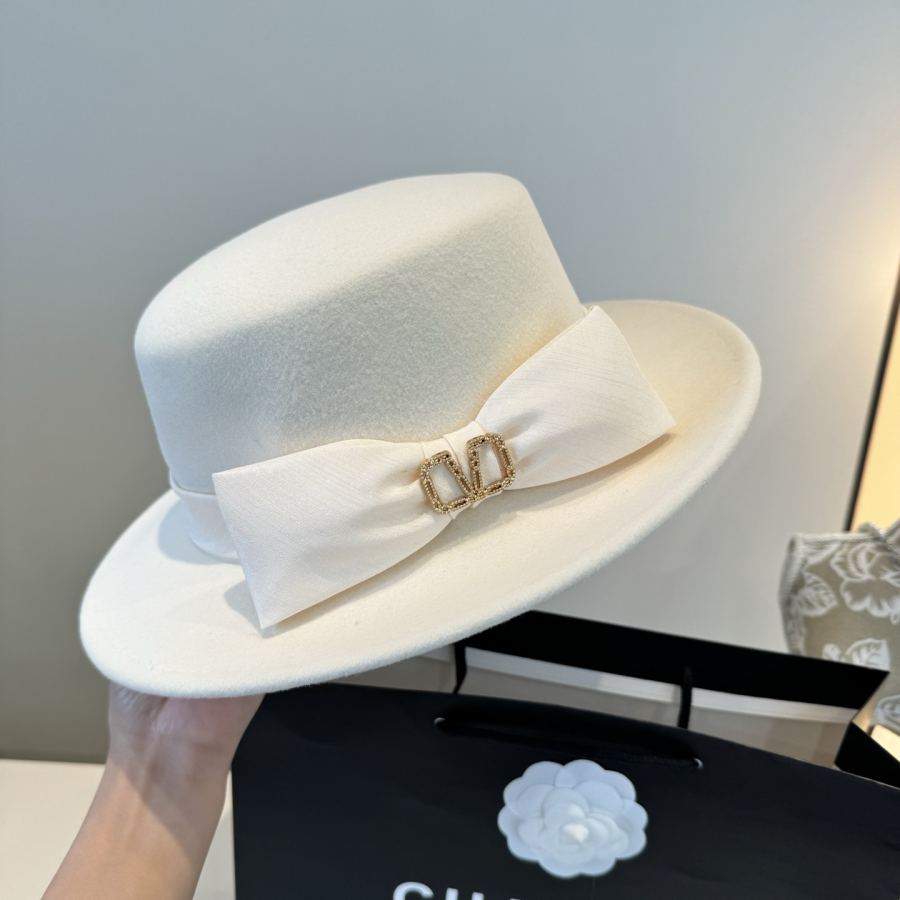 1:1 Replica Valentino hat ¥White — Premium Replica — photo 2