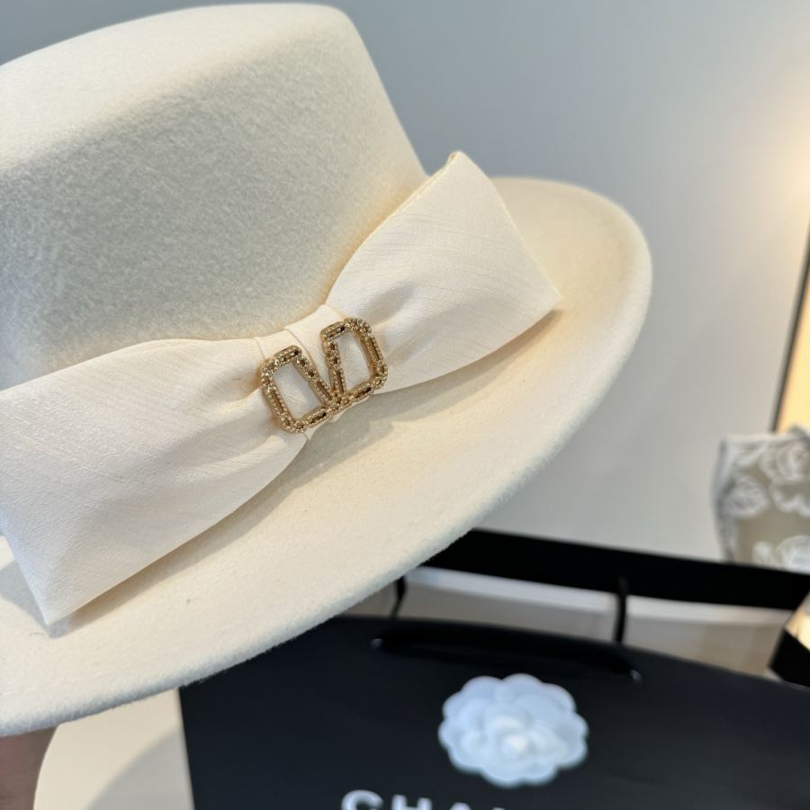 1:1 Replica Valentino hat ¥White — Premium Replica — photo 7